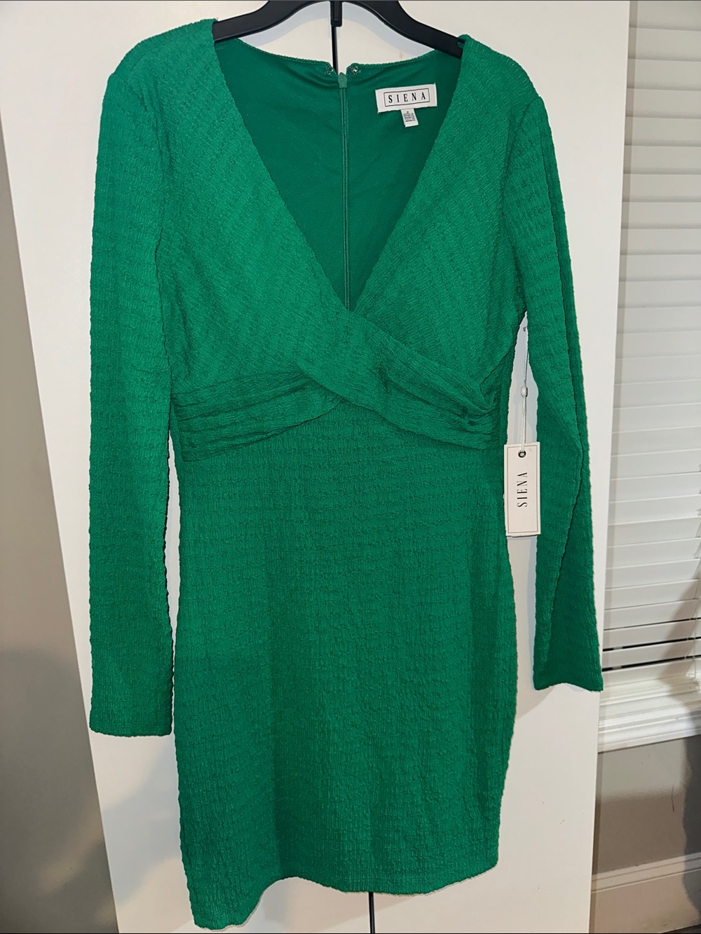 Emerald Green Long Sleeve V-Neck  sz2